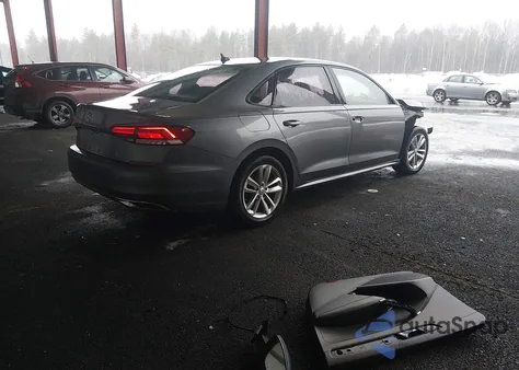2020 Volkswagen Passat 2.0T S z USA, uszkodzony, nr VIN 1VWAA7A35LC002538